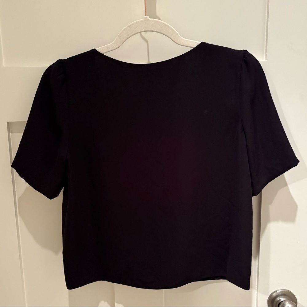 Aritzia Babaton Randy Black V-
Neck Blouse size xs - Picture 4 of 6